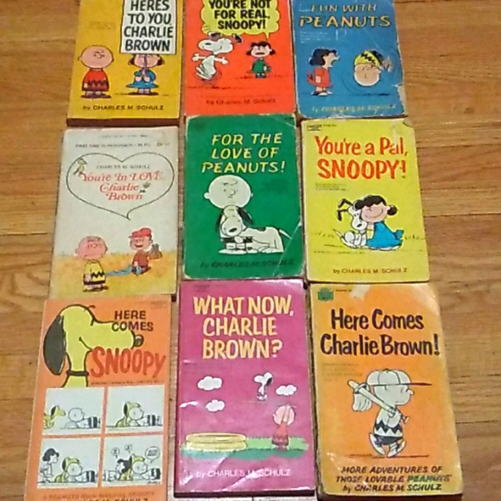 🏈 Charlie Brown/Peanuts/SNOOPY Collector Paperback Lot